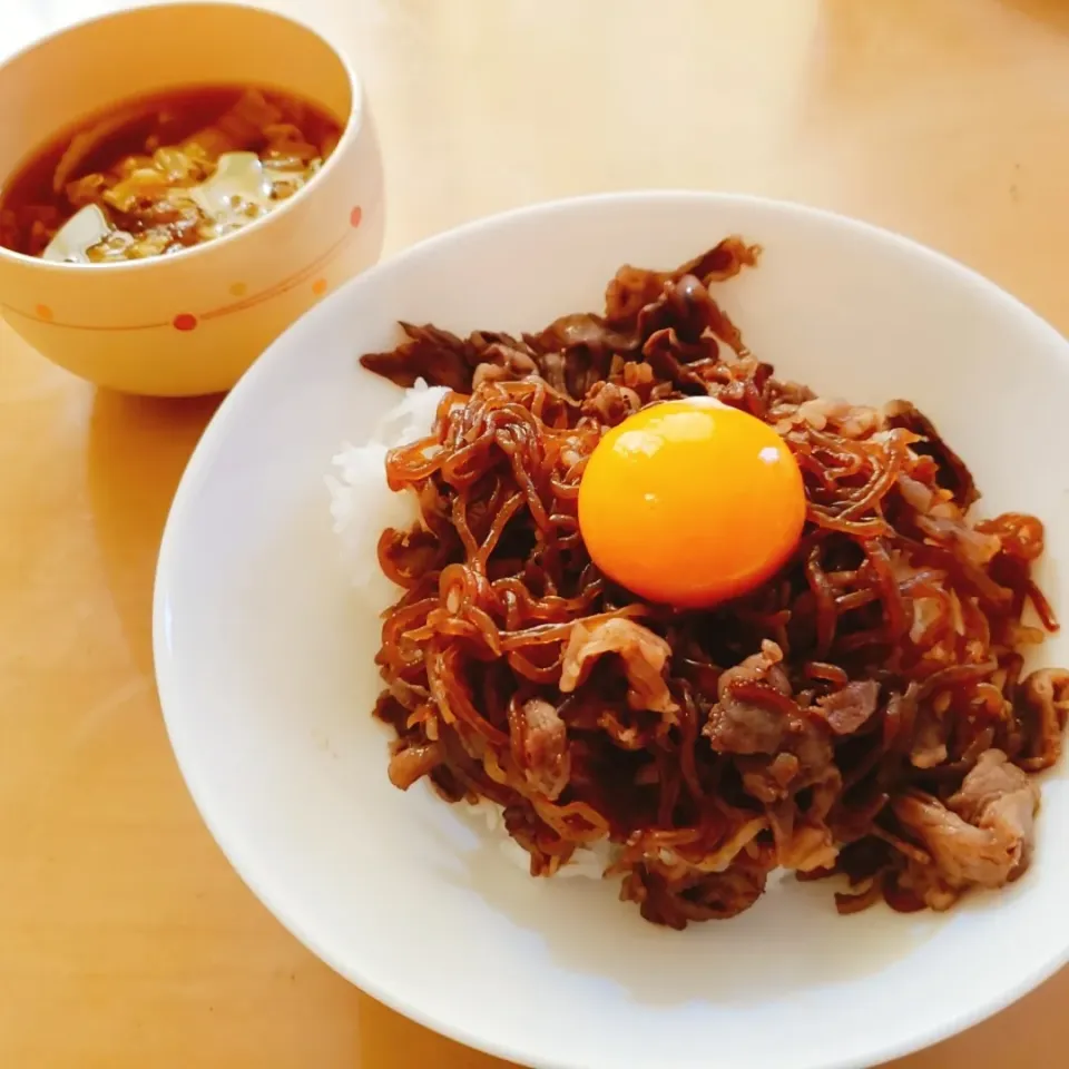 Snapdishの料理写真:牛玉丼|early tasteさん