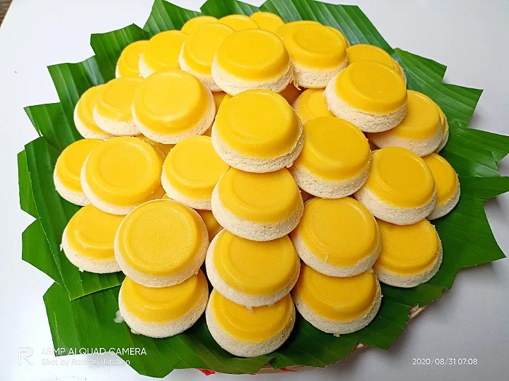 PutoFlan steamed rice cake with cream caramel on top|RamcelsKitchenさん