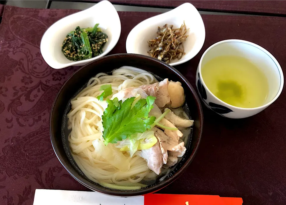 Snapdishの料理写真:年越しうどん|csigapogiさん