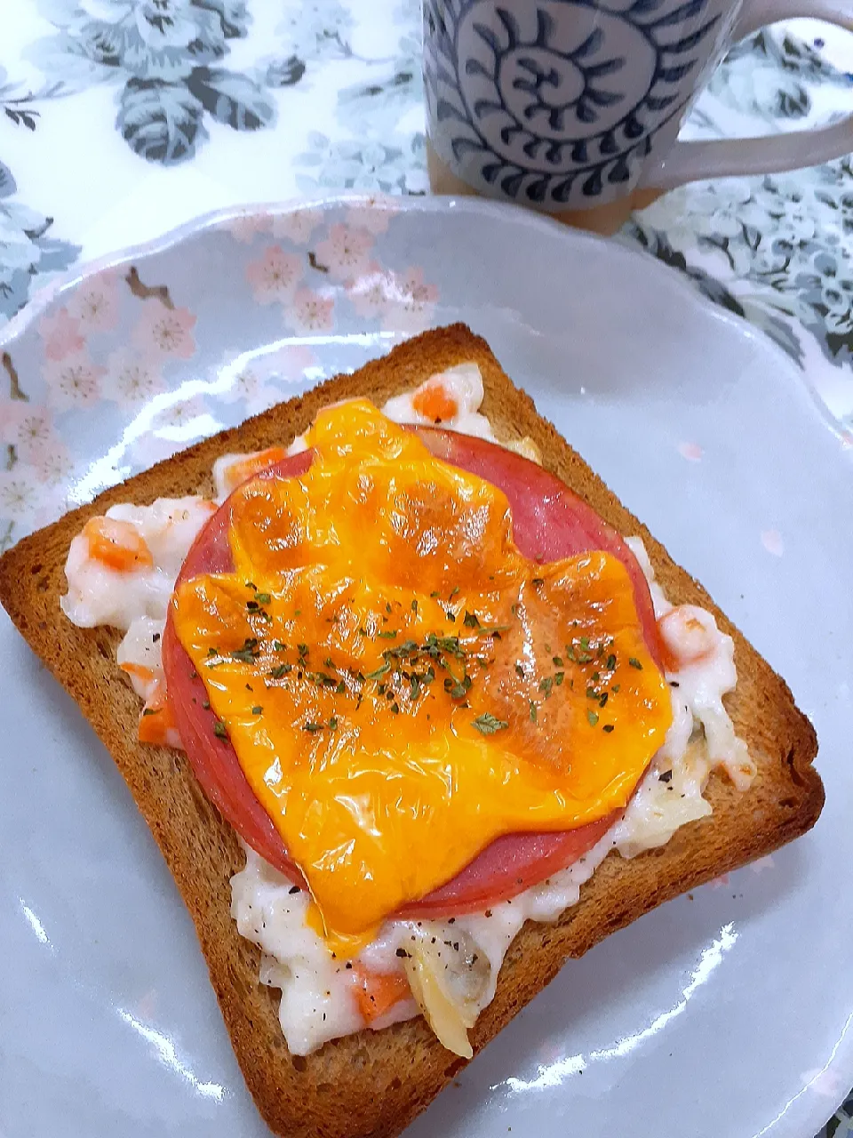 Snapdishの料理写真:ちはるさんの料理 チーズがとろ〜りのクロックムッシュ。|@きなこさん