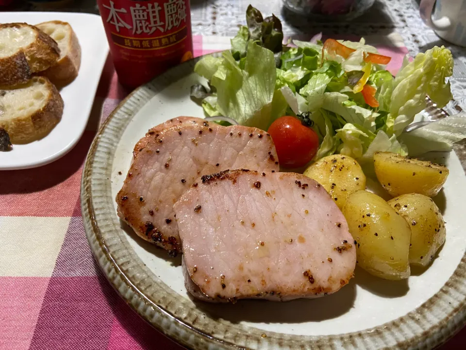 Snapdishの料理写真:ハムステーキ|ハルのただ飯さん