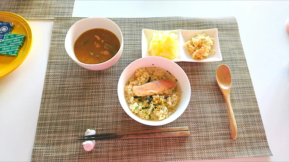 今日の昼食 金目鯛のお茶漬け、どて煮、切り干し大根のナムル、キャベツサラダ|pinknari🐰🌈さん