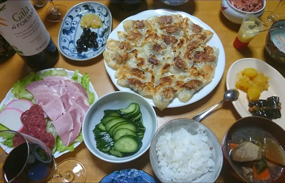 赤ワイン、手作り焼き餃子、お節料理など🍷|しまだ ちえこさん