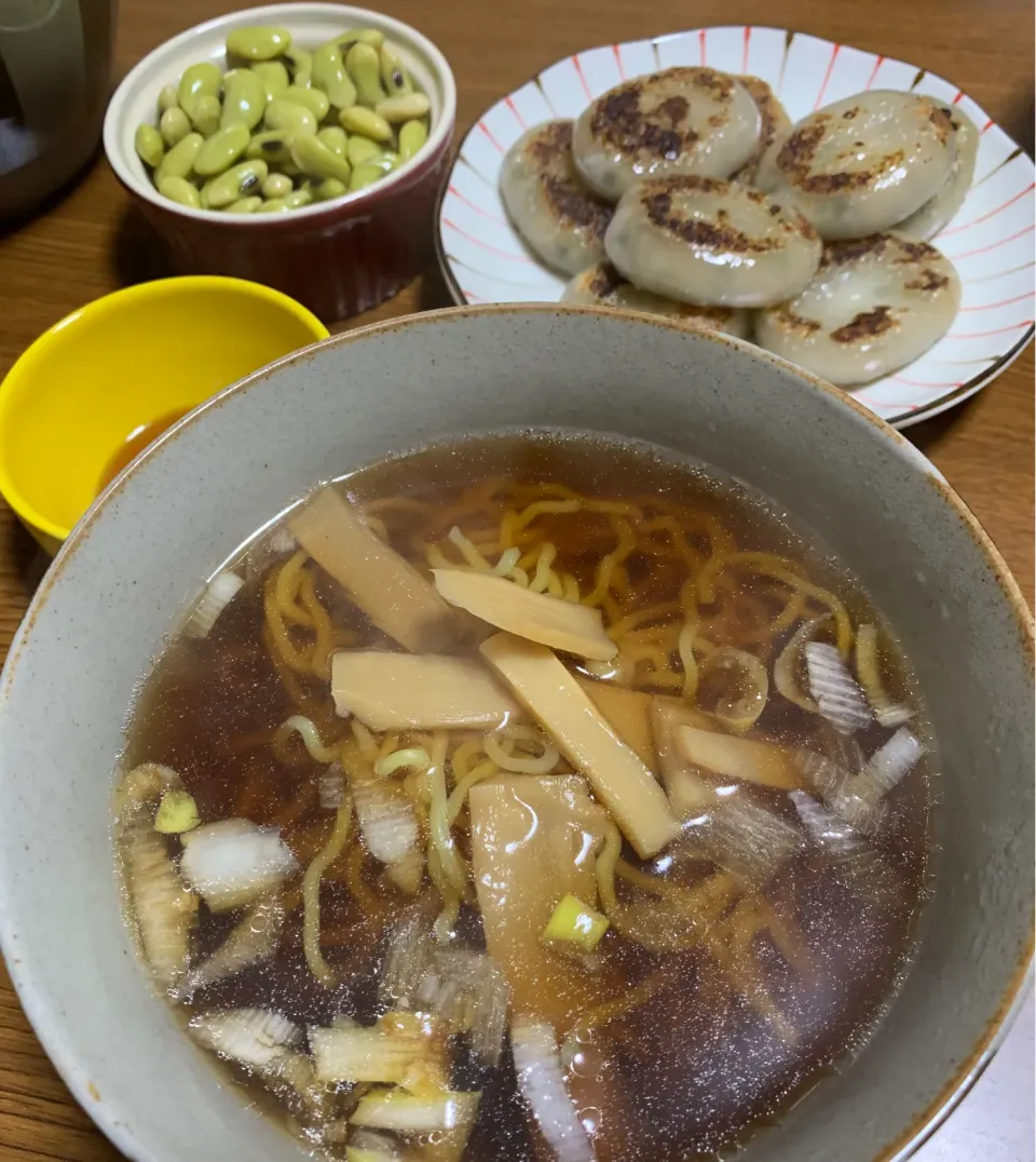 1月3日夜はラーメンとにら饅頭|とももさん