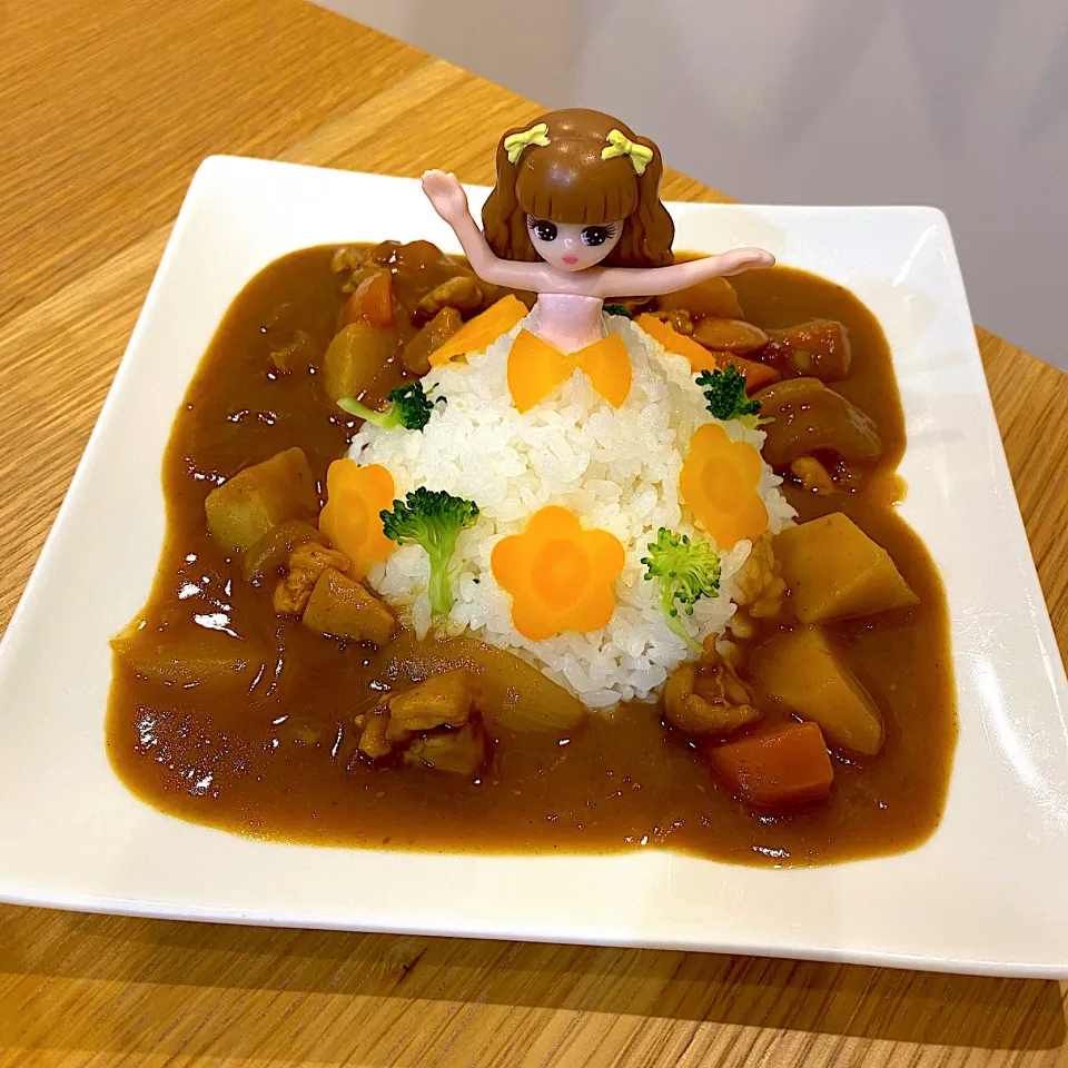 Snapdishの料理写真:リカちゃんカレー|リングさん