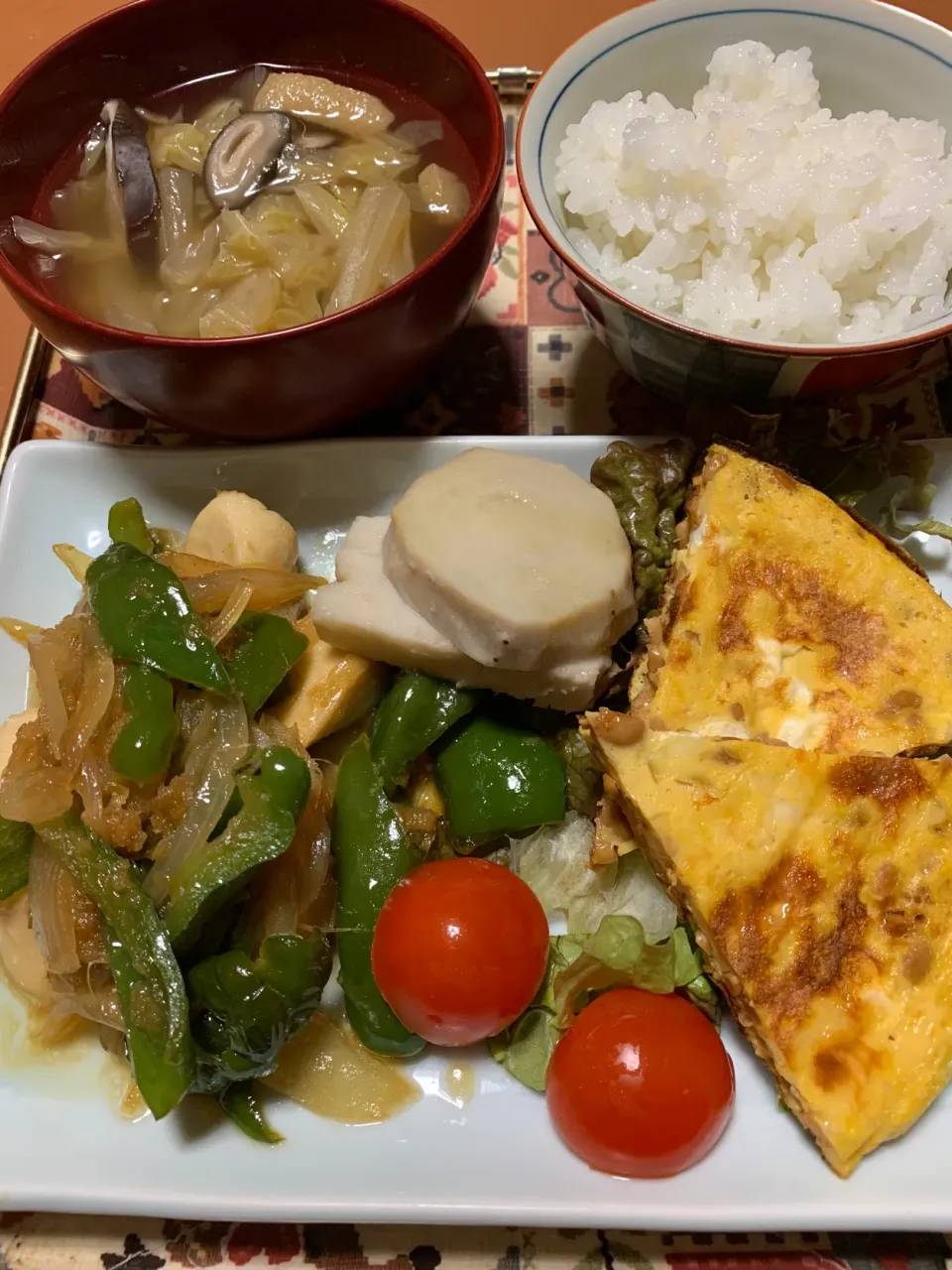 Snapdishの料理写真:朝ごはん、ソーセージ生姜焼き、納豆玉子焼き|Isimura Hidekiさん