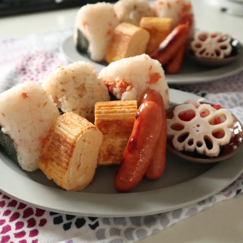 中学生男子冬休み置きランチ🍱おむすび🍙🍙🍙|なかじー。さん