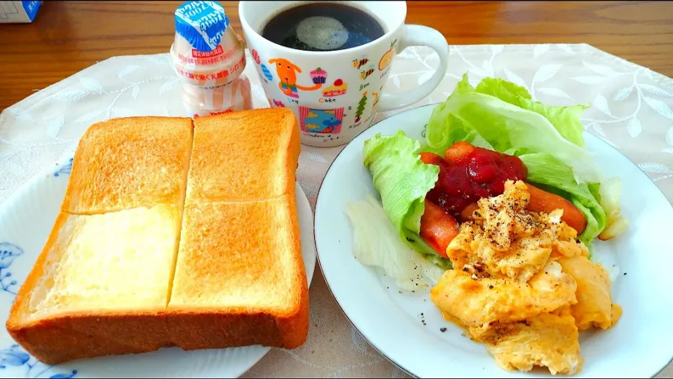 1/4の朝食☀️🍴
トースト|卯月さん