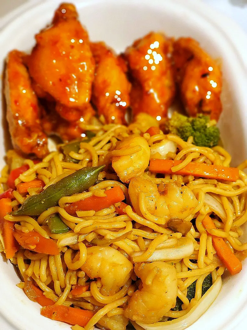 Did somebody say Chinese Food.....
#ChefKay|Kenlisha Gloverさん