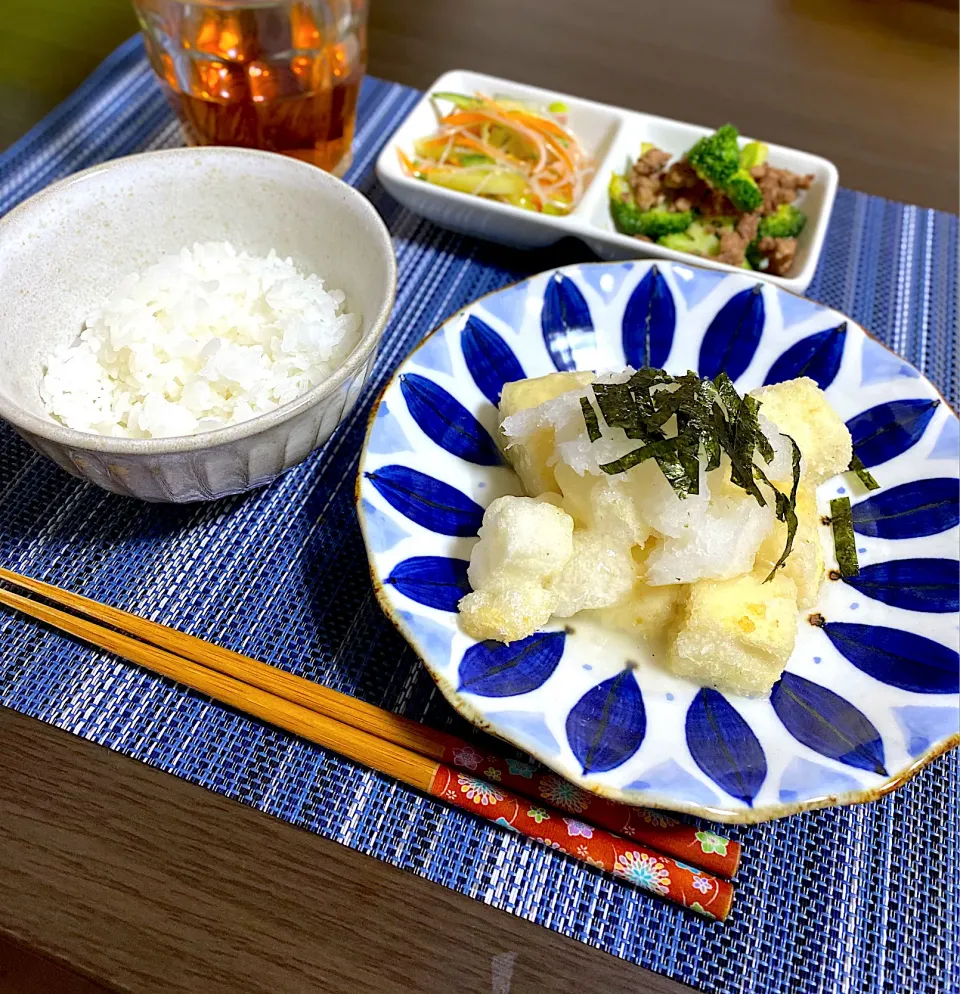 Snapdishの料理写真:揚げ出し豆腐おろし餡掛け　ブロッコリー挽肉炒め　中華春雨サラダ|ちぐあささん