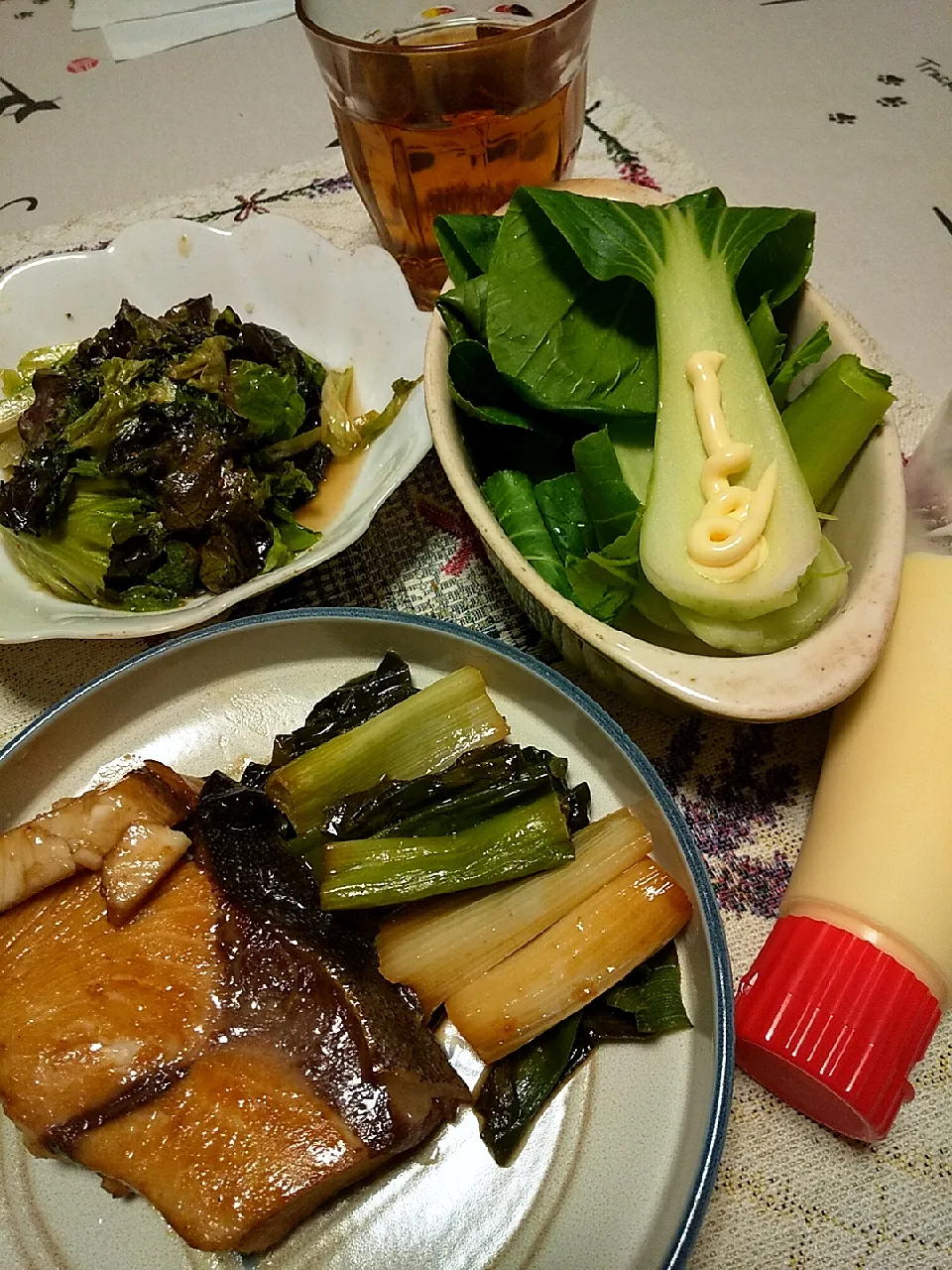 今日の晩御飯
※ぶりの照り焼き
※レタスのペペロンチーノ
※サラダチンゲン菜
※焼酎ハイボール|れあMIXさん