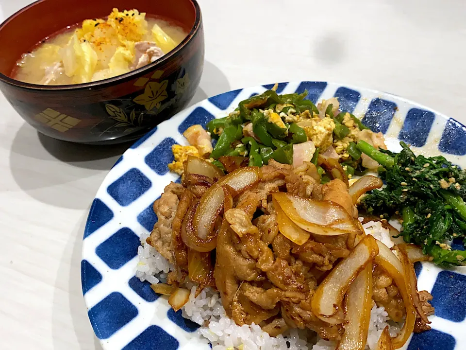 豚の生姜焼き丼|あーかさん