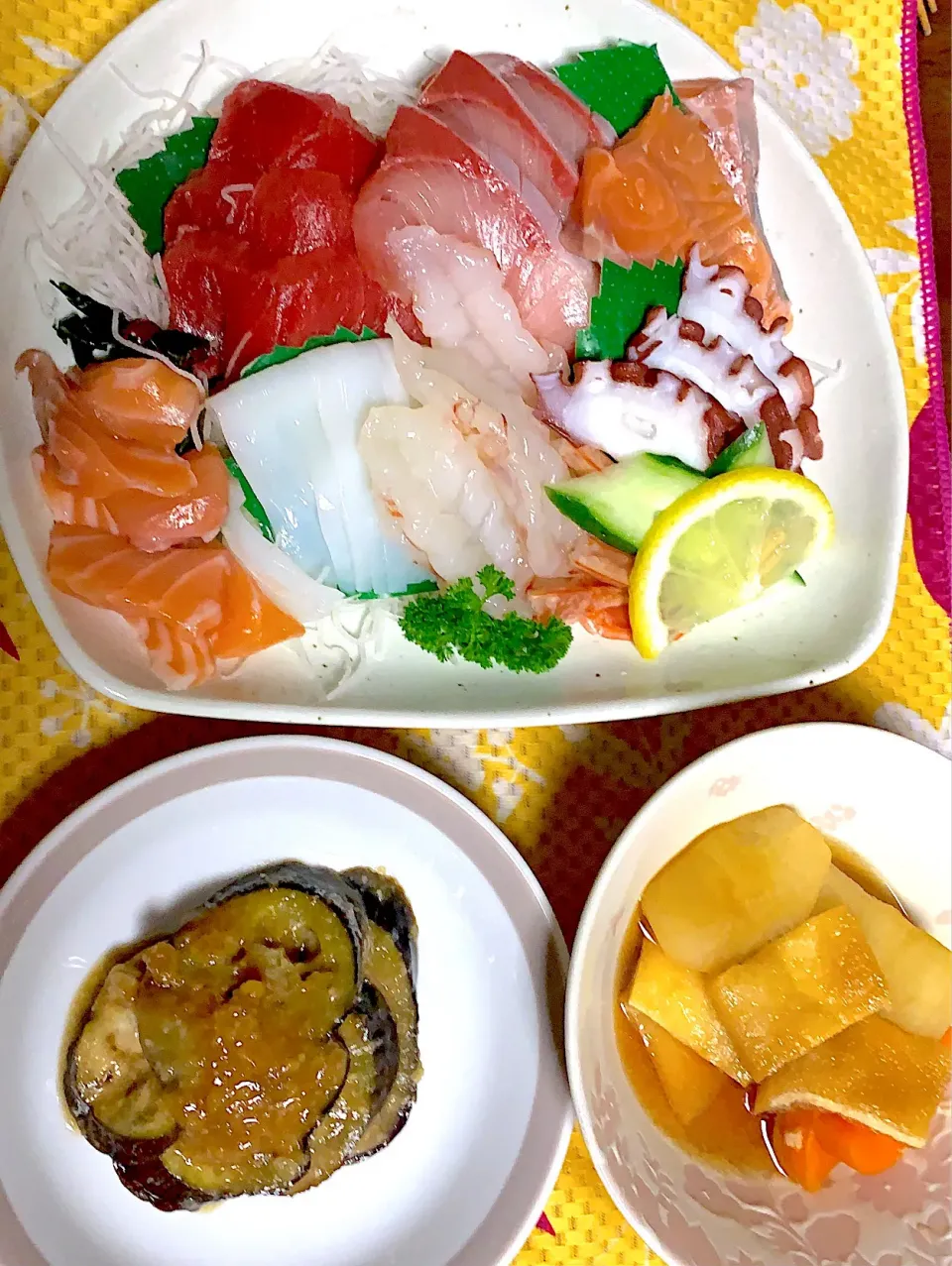 大根の煮物　茄子のシギ焼き　刺身盛り合わせ|掛谷節子さん