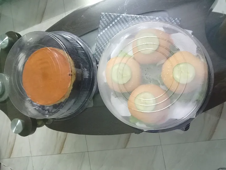 #deliverydone 
#alhamdulillah 
#burgersliders 
#flancake|Sadia Meherinさん