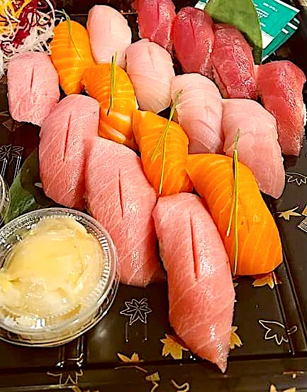 Snapdishの料理写真:Premium Sushi|gonbenさん