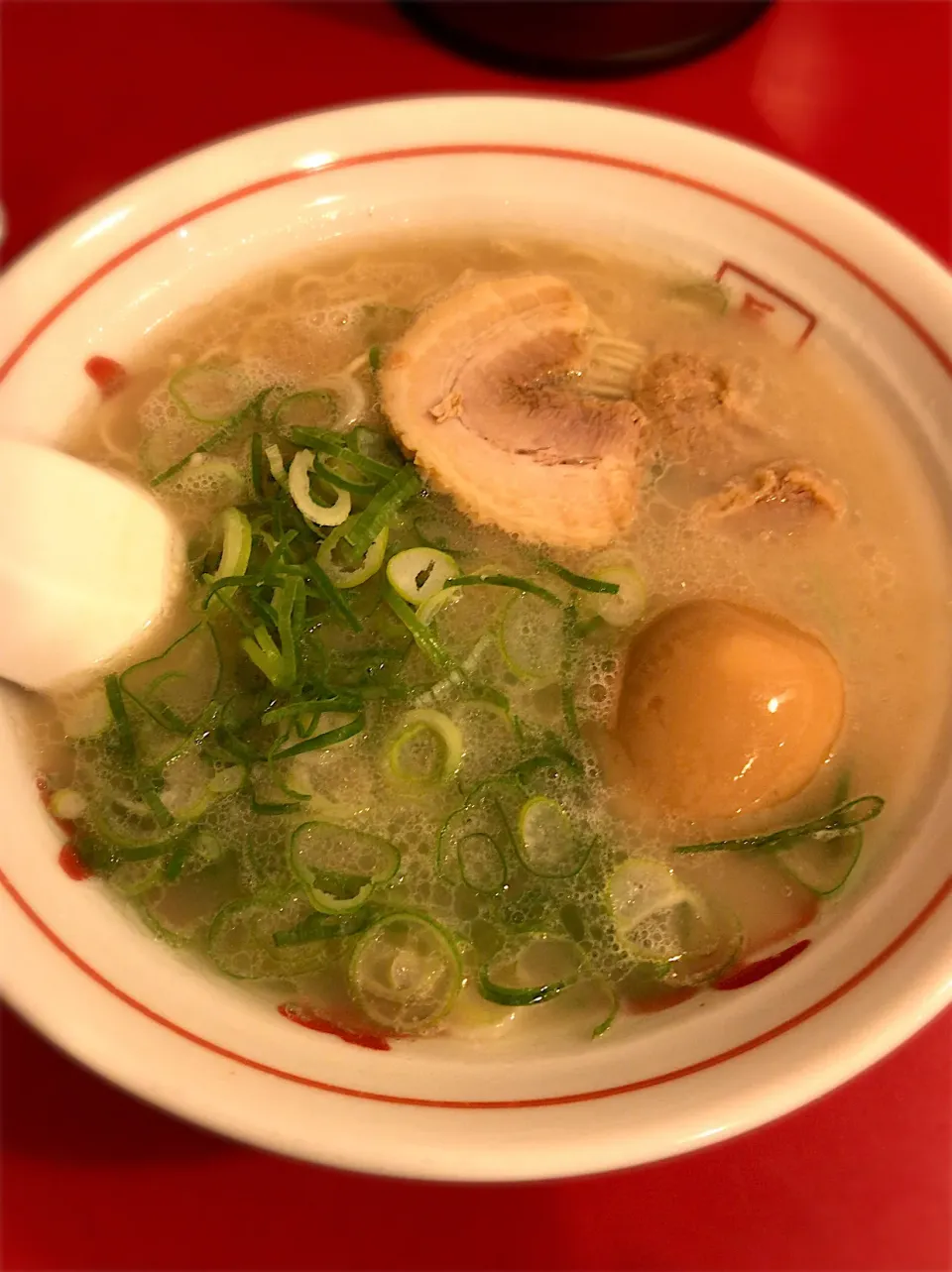 長浜ラーメン＋味玉@博多長浜屋台やまちゃん銀河店|morimi32さん