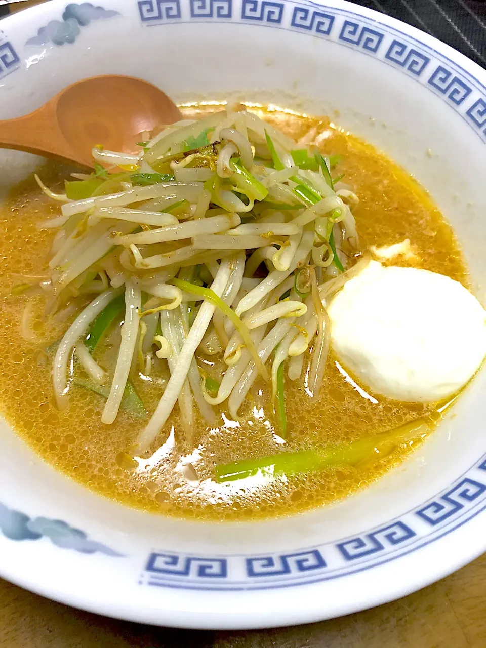 白湯味噌ラーメン|ベジさんさん