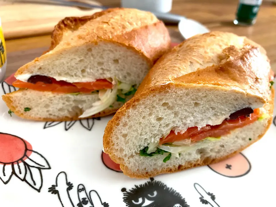morimi32さんの料理 ソフトフランスパン1本使ったスモークサーモンクリームチーズ|morimi32さん