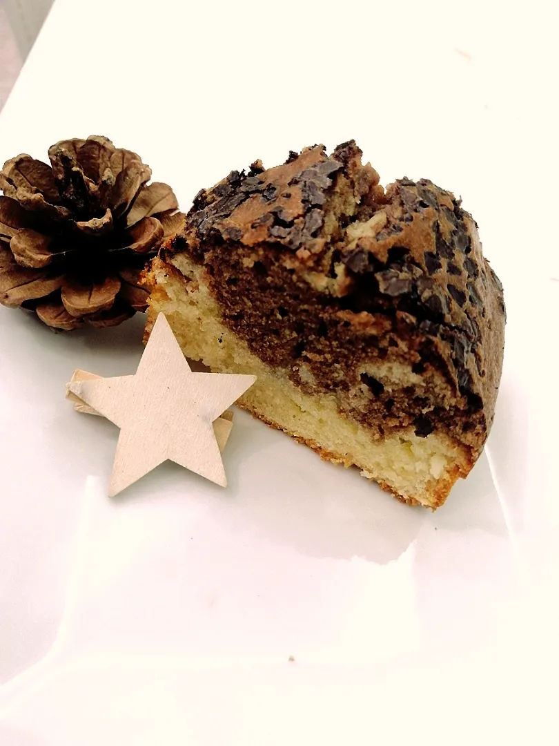 Snapdishの料理写真:Chocolate english cake|Christelle S. Karamさん