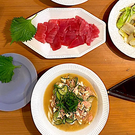 夏にオススメ＊冷や汁うどんとマグロの刺身、サラダ|yu papaさん