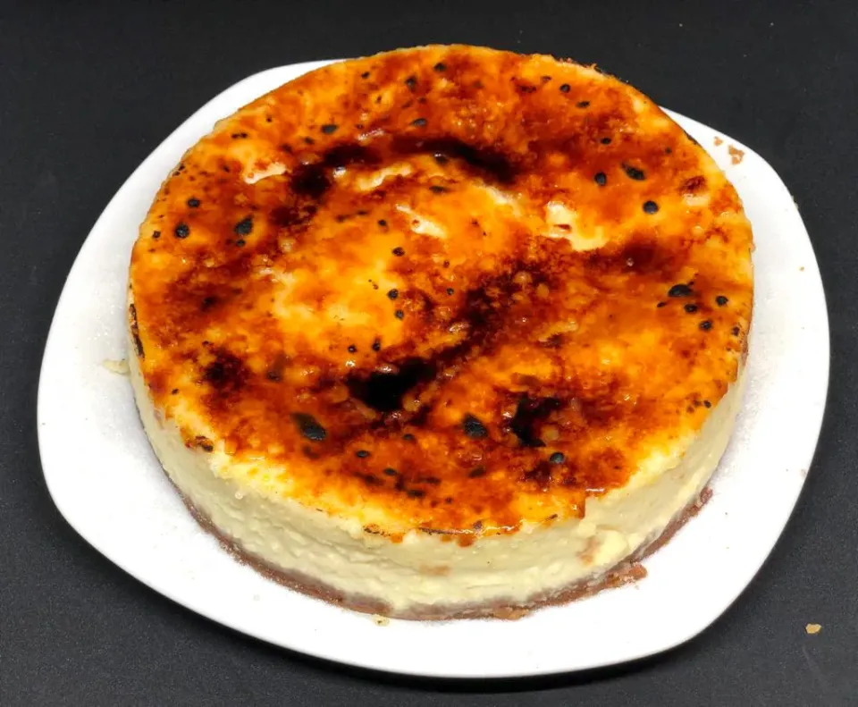 Crème Brûlée Cheesecake|Nadineさん