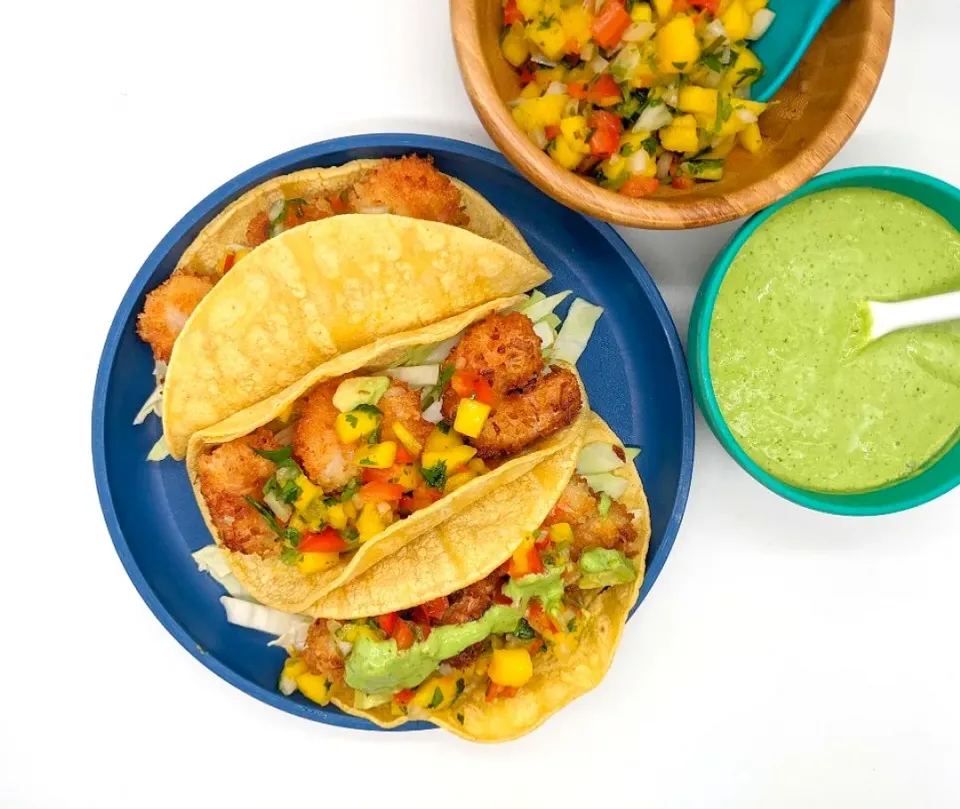 Coconut Shrimp Tacos with Mango Salsa, Cilantro sauce|Sangyiさん