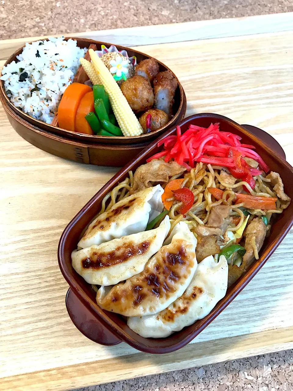 焼きそば餃子弁当|二キィさん