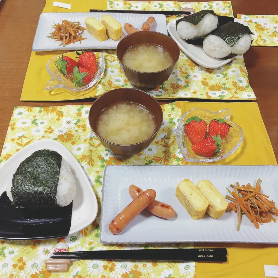 Snapdishの料理写真:おにぎりランチ🍙|waiwaiさん