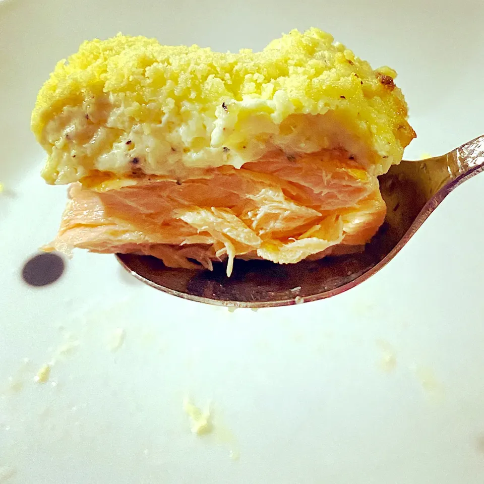 Snapdishの料理写真:Cheesy Baked Salmon|Shaneさん