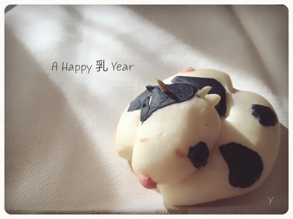 A Happy 乳 Year 🐄|yucca@さん