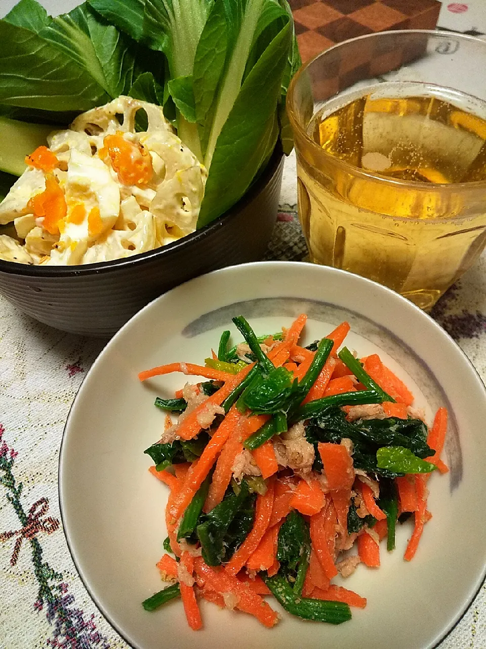 今日の晩御飯
※ほうれん草と人参とツナのエスニックナムル
※レンコンと玉子のマヨネーズサラダ
※ブランデーハイボール|れあMIXさん