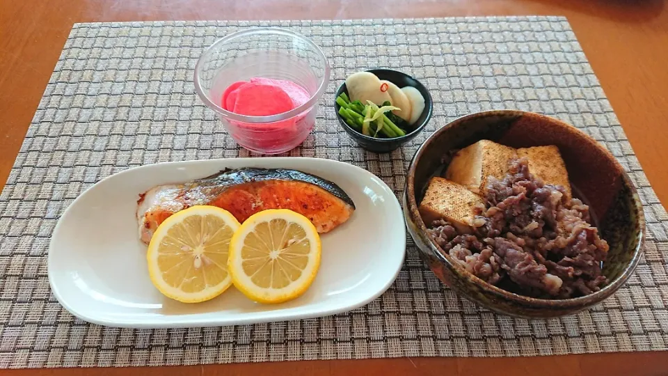 ☆鮭レモンバター焼き
☆肉豆腐
☆赤かぶ甘酢
☆小かぶ浅漬け|chikakoさん