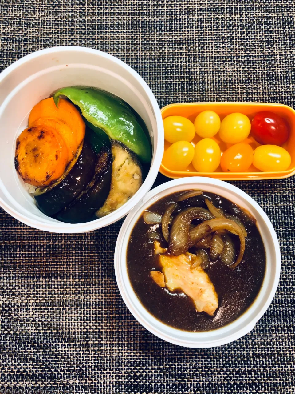 今年の女子中学生弁当初め→鶏と野菜カレー|Taja & Mayさん