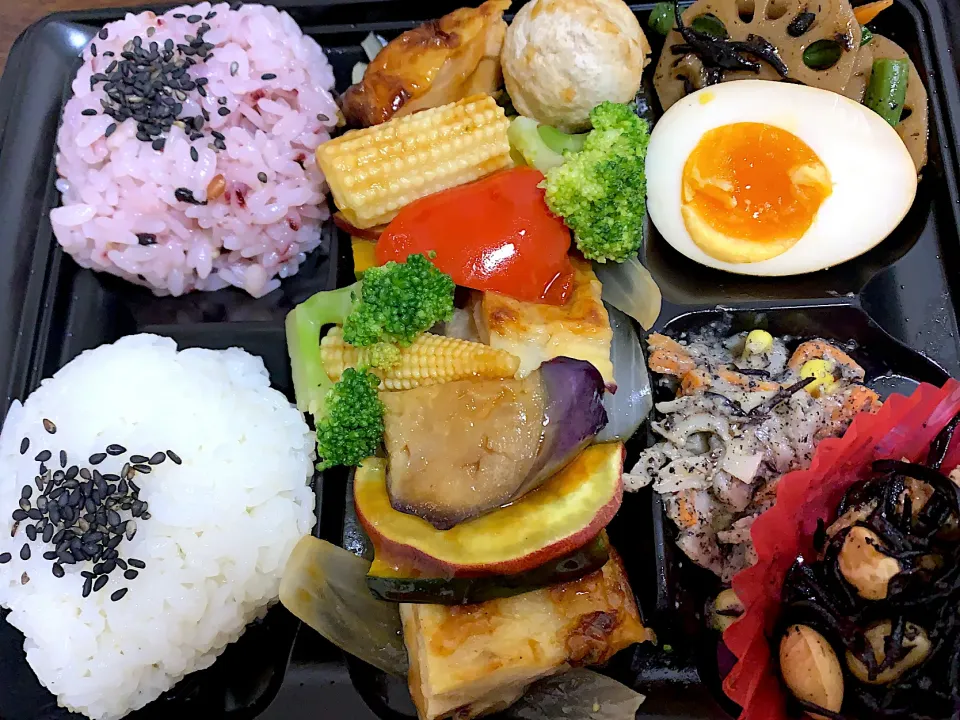 六黒健菜！鶏肉の黒酢あん弁当|カワユさん