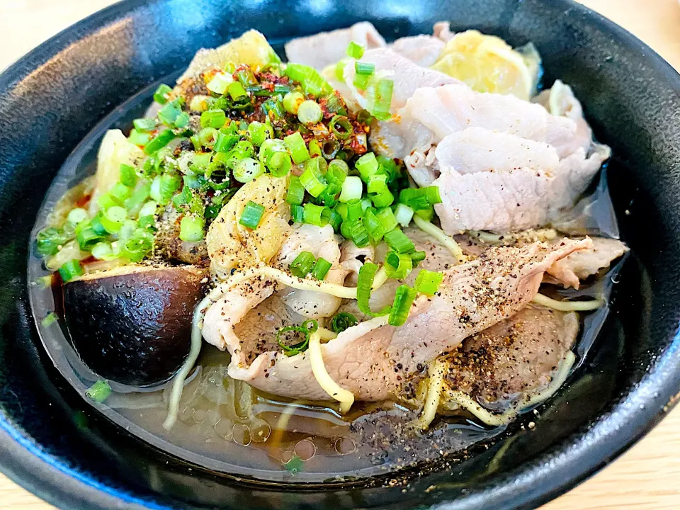 Snapdishの料理写真:自家製ラーメン|Food is lifeさん