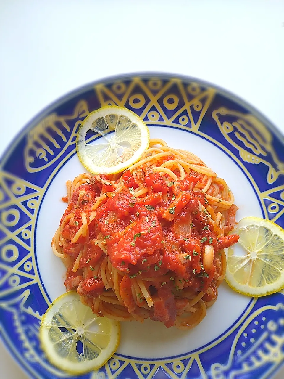 アンチョビベーコンのトマトパスタ🍅|まめころさん