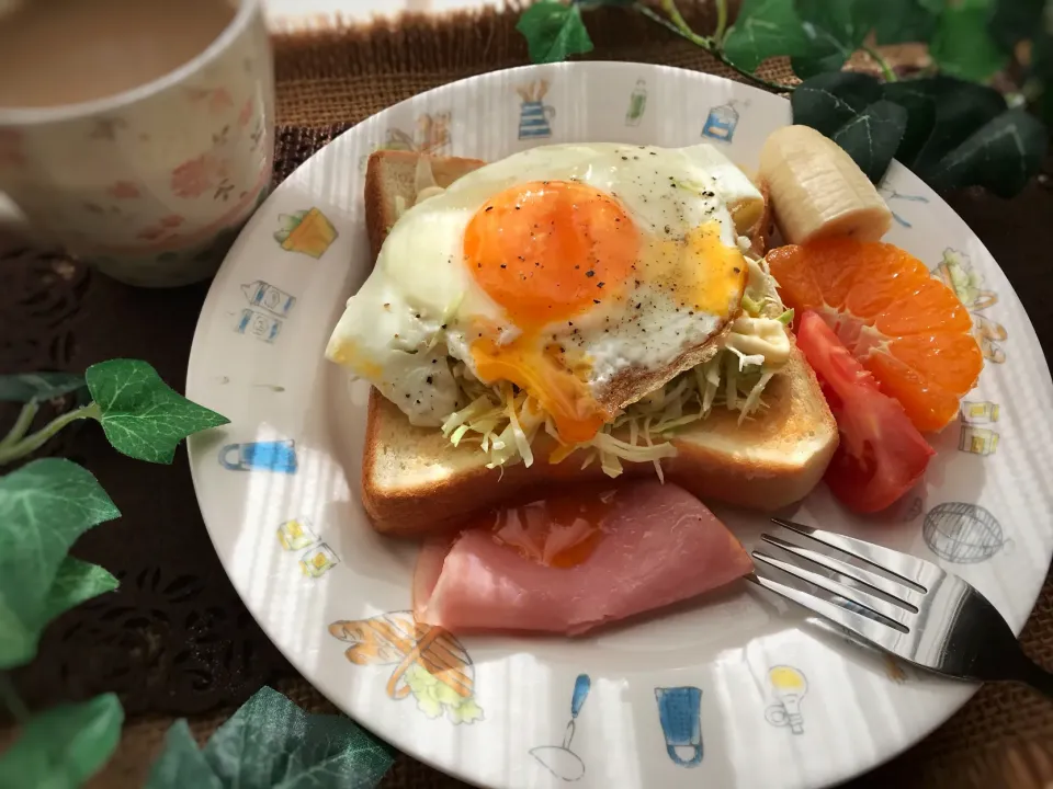 目玉焼き乗っけトースト←まんまやん|まなまな♡さん