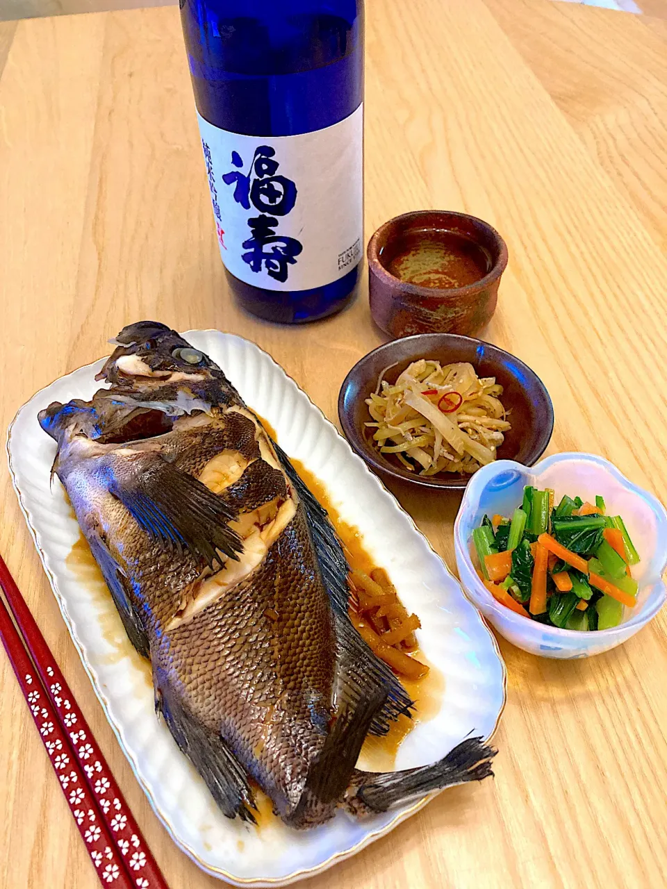 今日の夕食　ソイの煮付け　小松菜と人参のナムル　大根の皮のキンピラ|ふわ猫はなちゃんさん