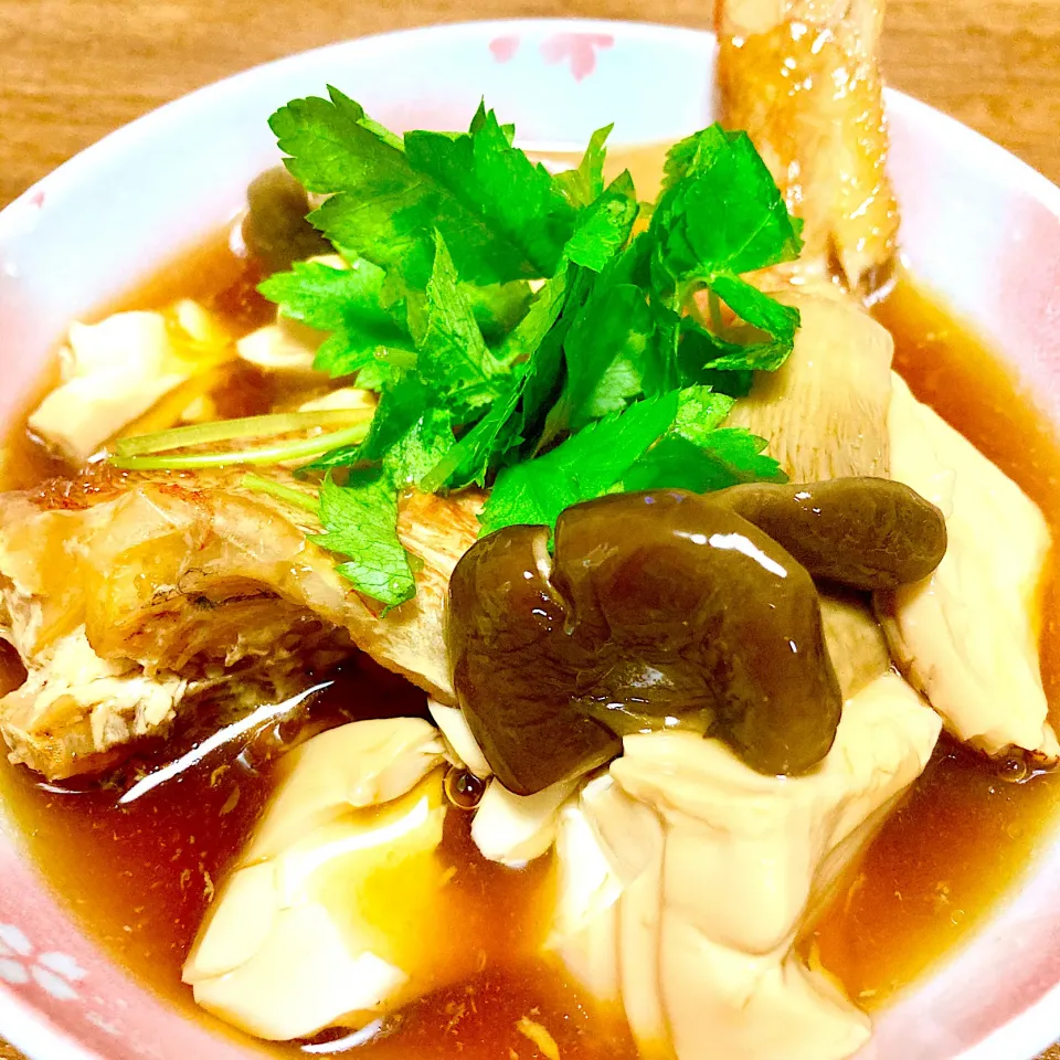 まいりさんの料理 赤魚の煮付け❤️赤魚で煮た豆腐〜美味しい🤗💕今回はエリンギで。|まいりさん