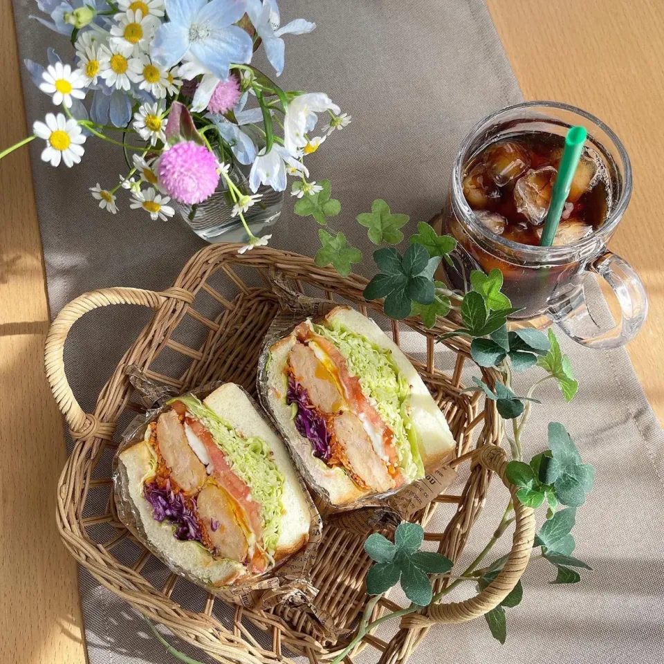 1/10❤︎照り焼きチキン&目玉焼きわんぱくサンド🌱|Makinsさん