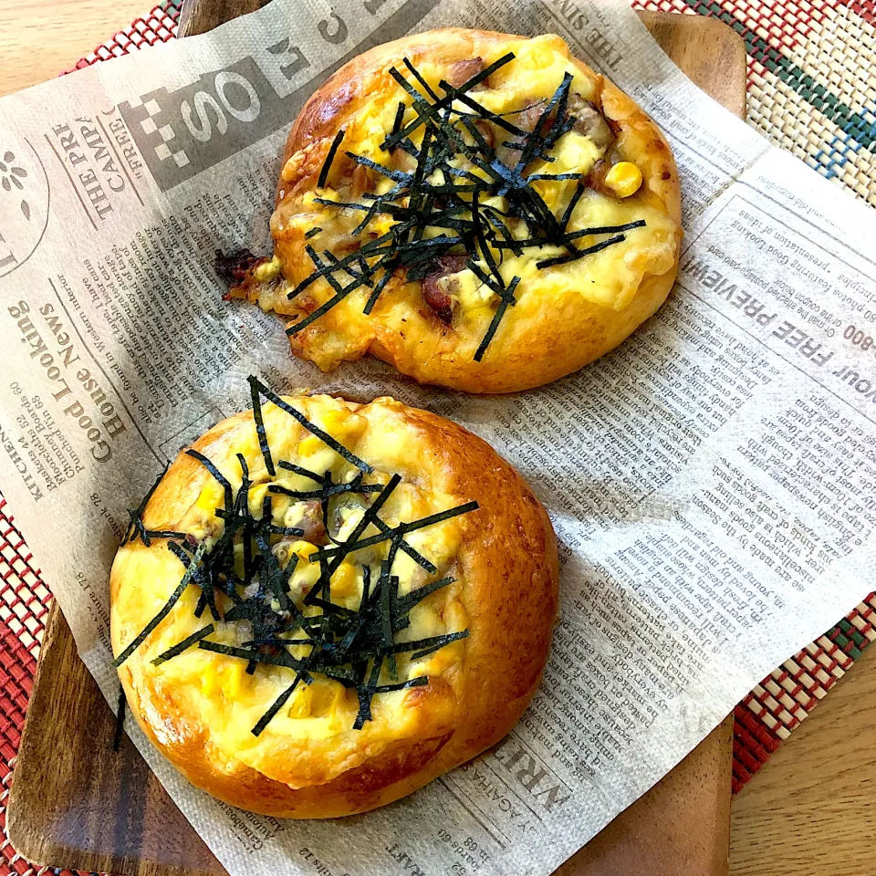 Snapdishの料理写真:お惣菜パン　焼き鳥コーン|まきまきさん