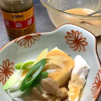 Snapdishの料理写真:YOUKIの芝麻醬で自家製湯豆腐のタレ‼️すごいコク|Kazuko Kajitaさん