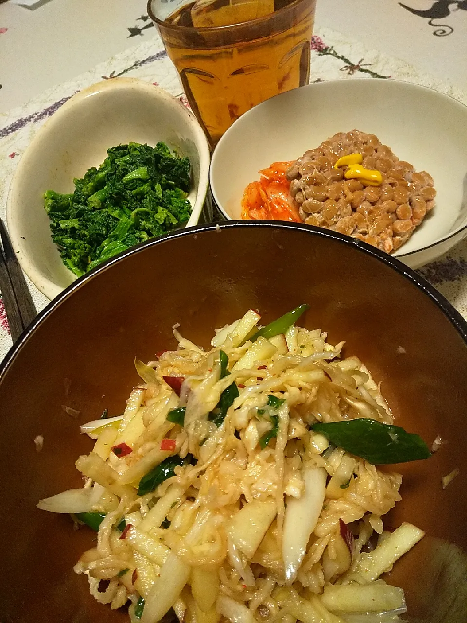 今日の晩御飯
※切り干し大根とりんごと長ネギのナムル
※菜花のからし和え
※納豆キムチ
※焼酎麦茶割り|れあMIXさん