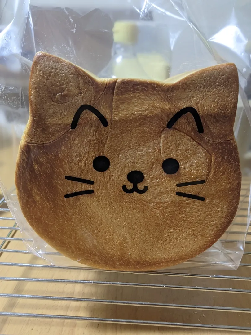 ねこ型食パン|とまさん