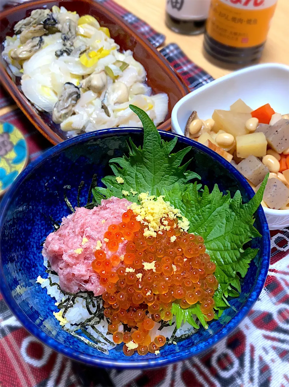 ねぎとろイクラ丼、五目豆、下仁田ネギと牡蠣の酒蒸し|ツインうさぎさん