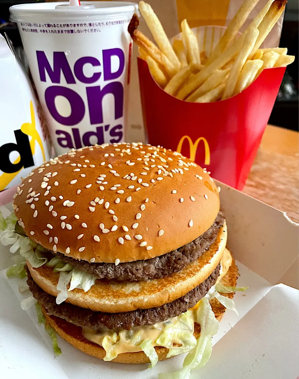 グランドビッグマック🍔ポテト🍟スプライト🥤|るみおんさん