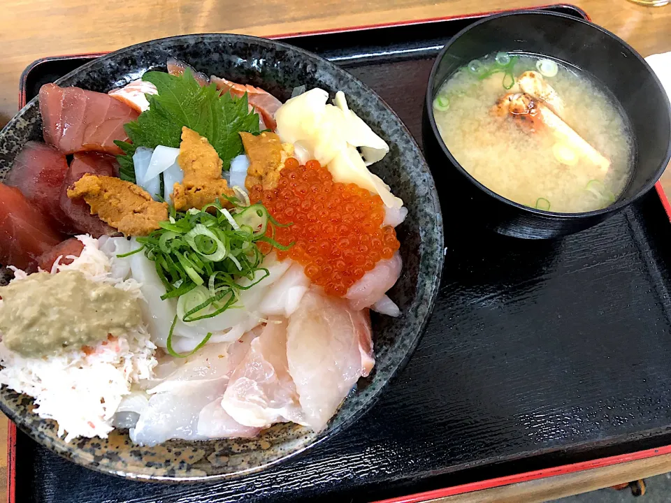 Snapdishの料理写真:山芳亭　スペシャル丼|amiさん