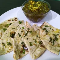 Snapdishの料理写真:paneer with tandoori roti|komalさん