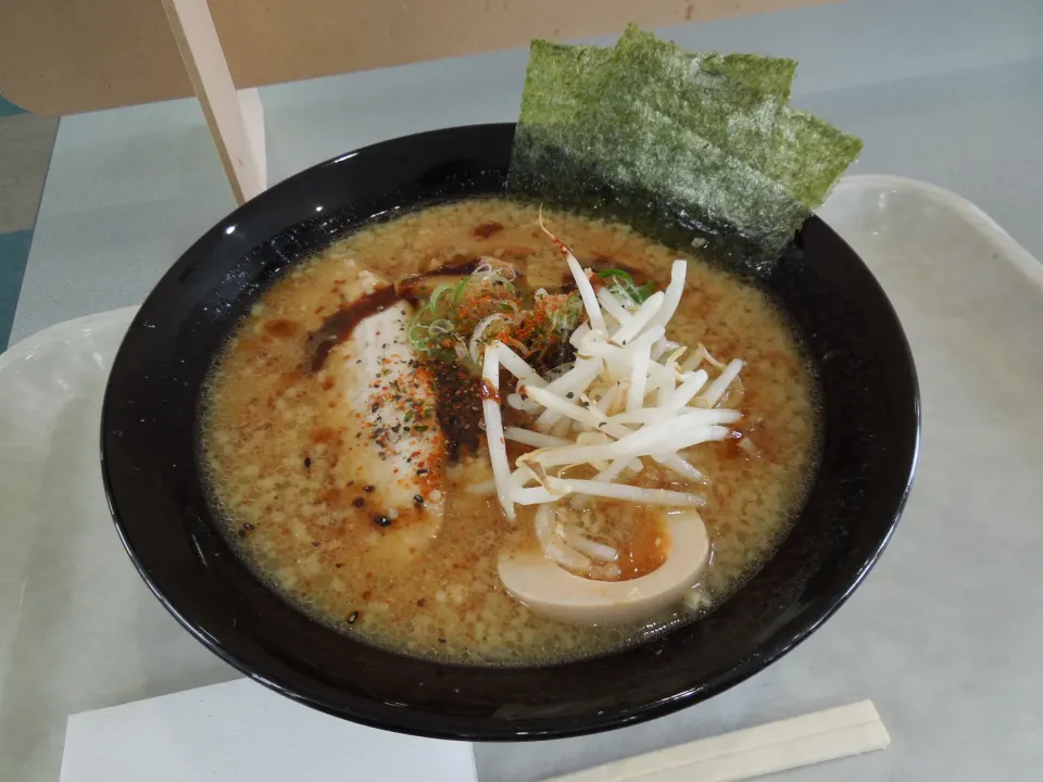 Snapdishの料理写真:黒姫味噌ラーメン 黒                                                   黒姫高原スノーパーク|Takeshi  Nagakiさん