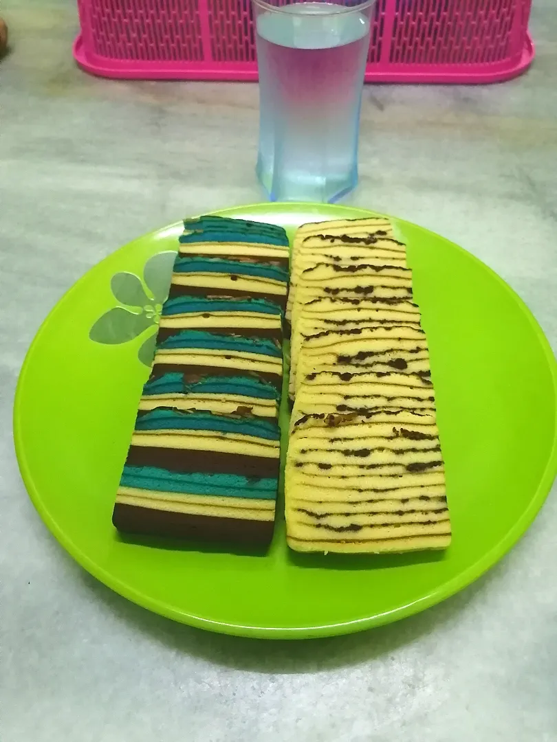 Snapdishの料理写真:Kek lapis original from sarawak|Idah Ishamさん